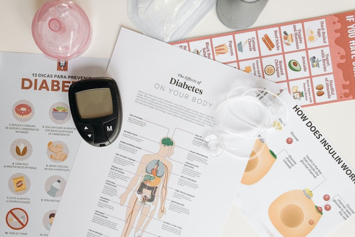 Os tipos de diabetes que existem irão determinar os sintomas que uma pessoa sente, os efeitos colaterais dessa doença e seu tratamento